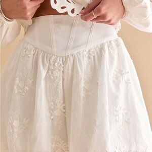 Francesca's Collections White Embroidered Mini Skirt
